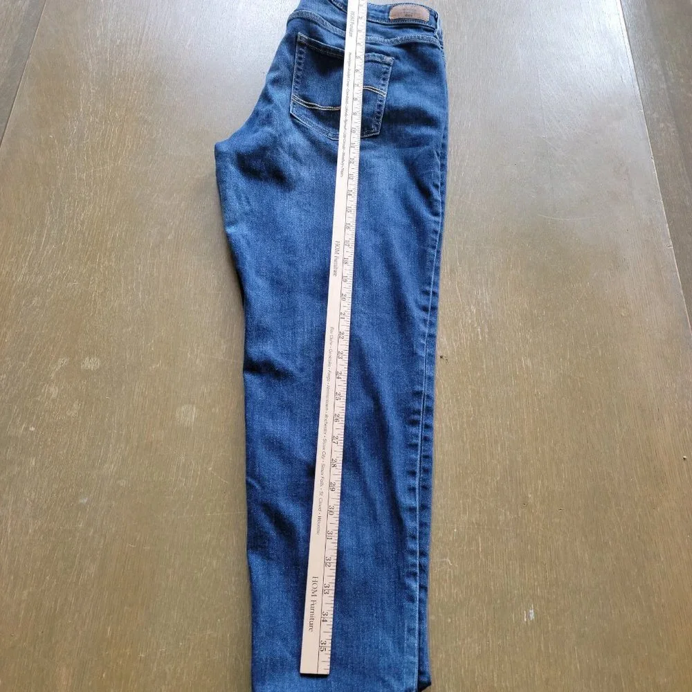 ECO FRIENDLY Levi's Signature Gold Jeans - Picture 7 of 16